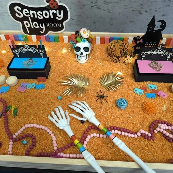 Sensory Fun at Dia de los Muertos